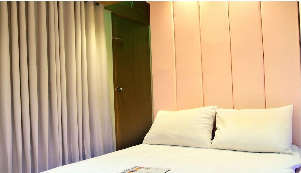 Hotel The Manha LTD Purana Paltan Standard Room 4