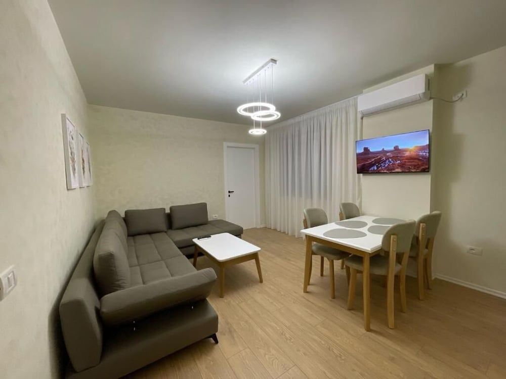 Margen Apartments - Tirana City Center Superior Apartment, City View 26