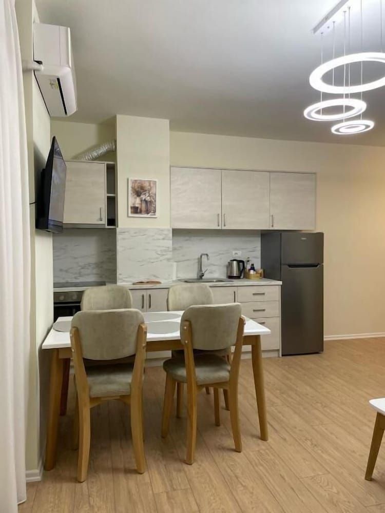 Margen Apartments - Tirana City Center Superior Apartment, City View 24