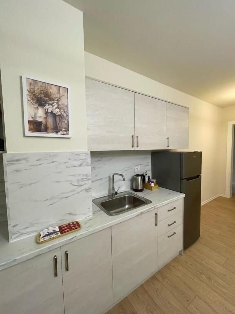 Margen Apartments - Tirana City Center Superior Apartment, City View 32