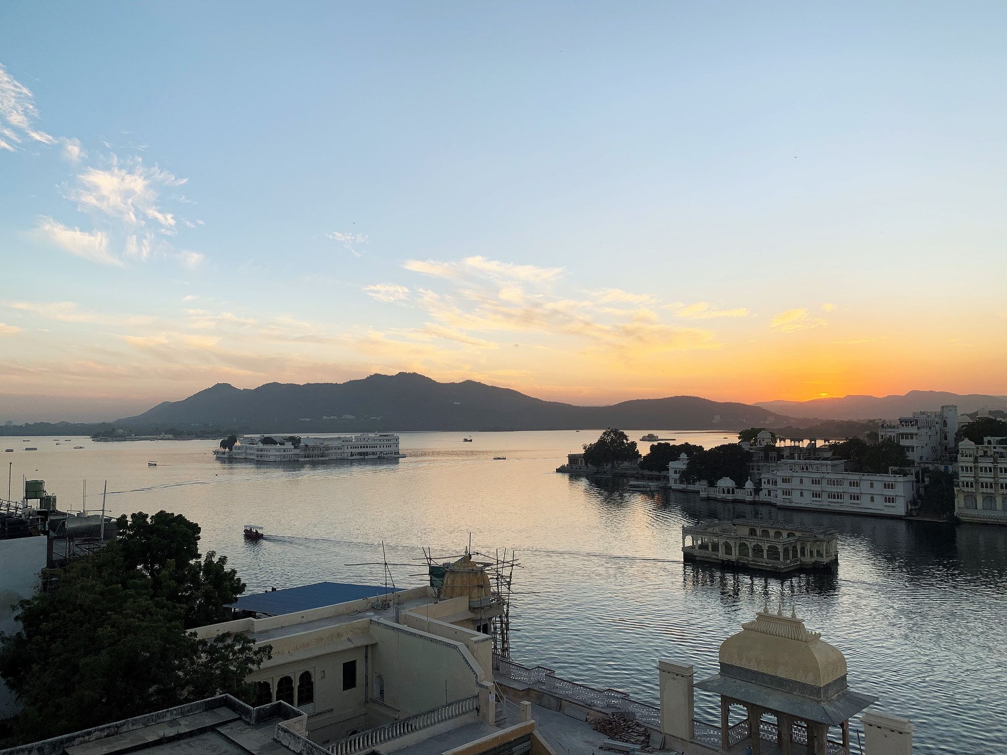 Jheel Hotel Duplicate profile