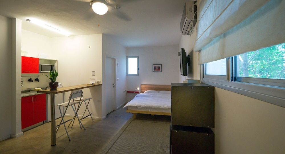 G38 Rental Apartment Building Studio Apartment