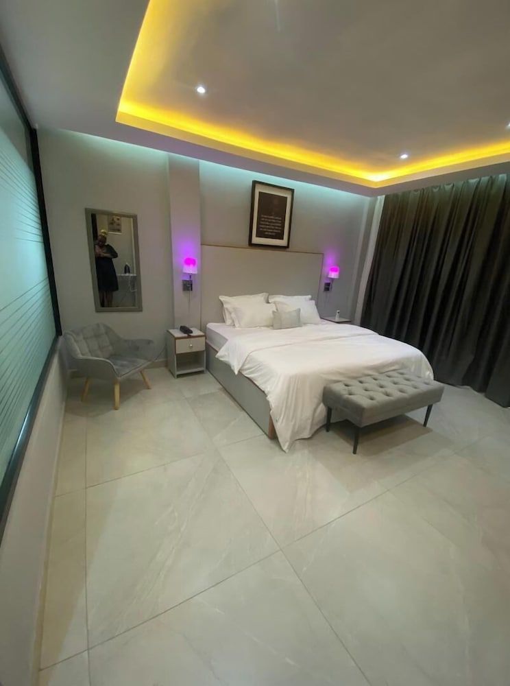 Home Xperience Luxury Apartments Deluxe Apartment 29