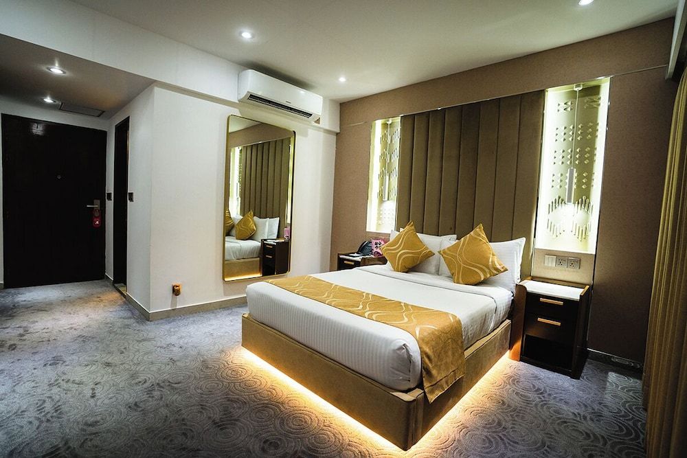 Unique Regency Hotel Dhaka Deluxe Single Room, City View