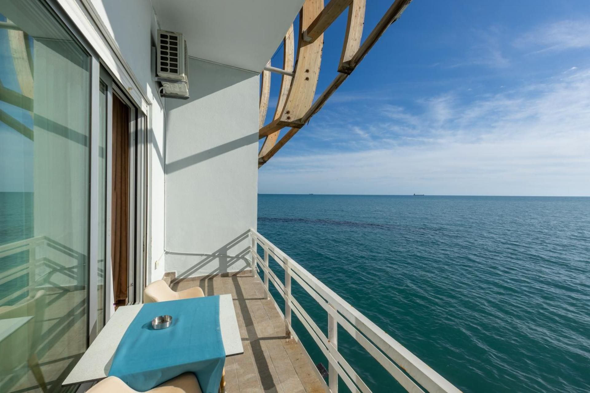 Ventus Harbor Hotel Double Standard Room 2