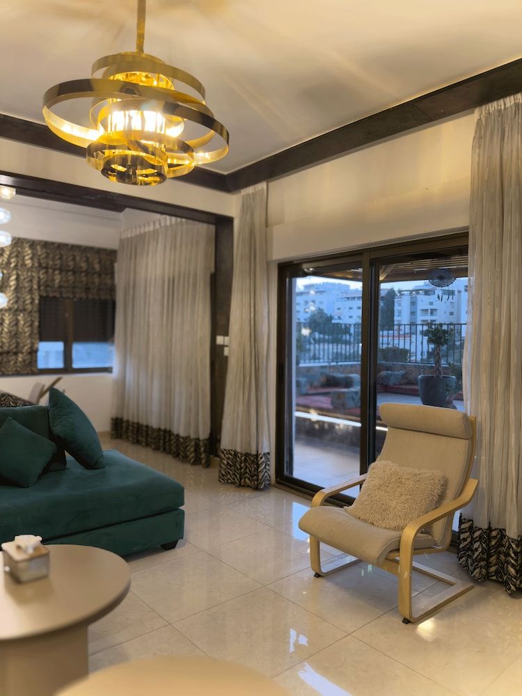 Charming Amman Apartment With Central AC and Parking Apartment, 3 Bedrooms, Accessible, Smoking 7