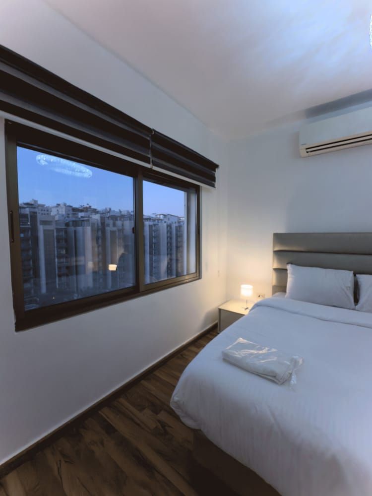 Charming Amman Apartment With Central AC and Parking Apartment, 3 Bedrooms, Accessible, Smoking 2