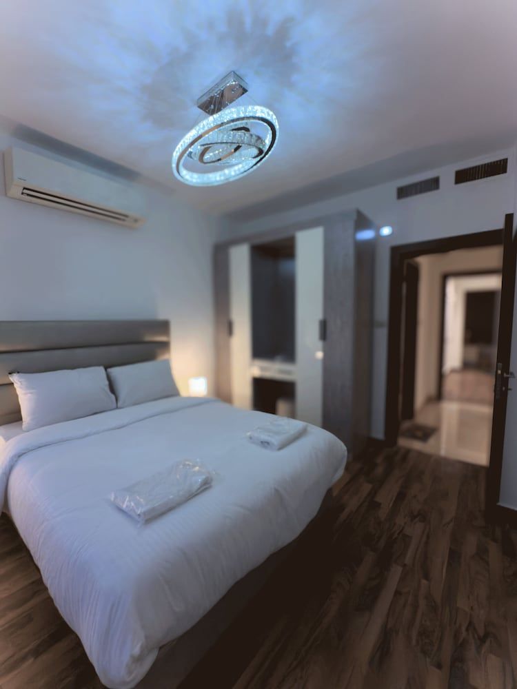 Charming Amman Apartment With Central AC and Parking Apartment, 3 Bedrooms, Accessible, Smoking 3