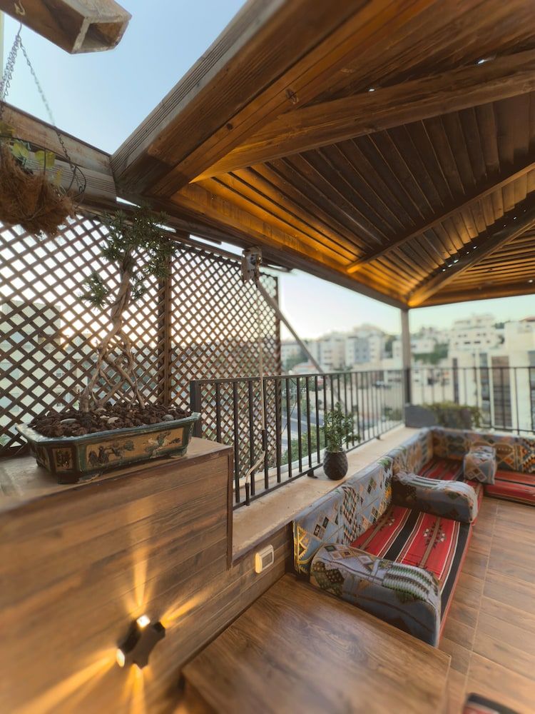 Charming Amman Apartment With Central AC and Parking Apartment, 3 Bedrooms, Accessible, Smoking 4