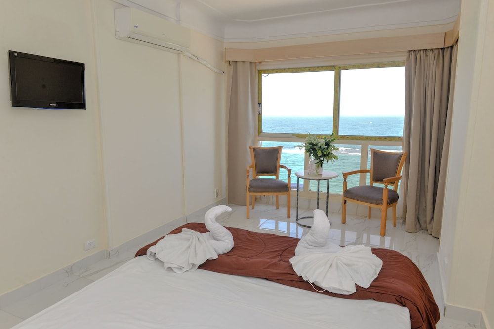 Regency Hotel Alexandria Suite with Panoramic Sea View 2