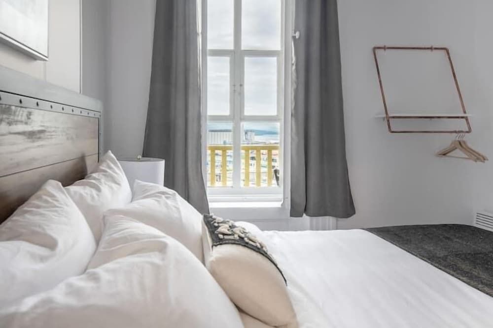 Manoir des Remparts 3 Bdrm Oasis Deluxe Apartment 6