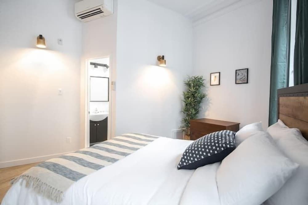 Manoir des Remparts 3 Bdrm Oasis Deluxe Apartment 4