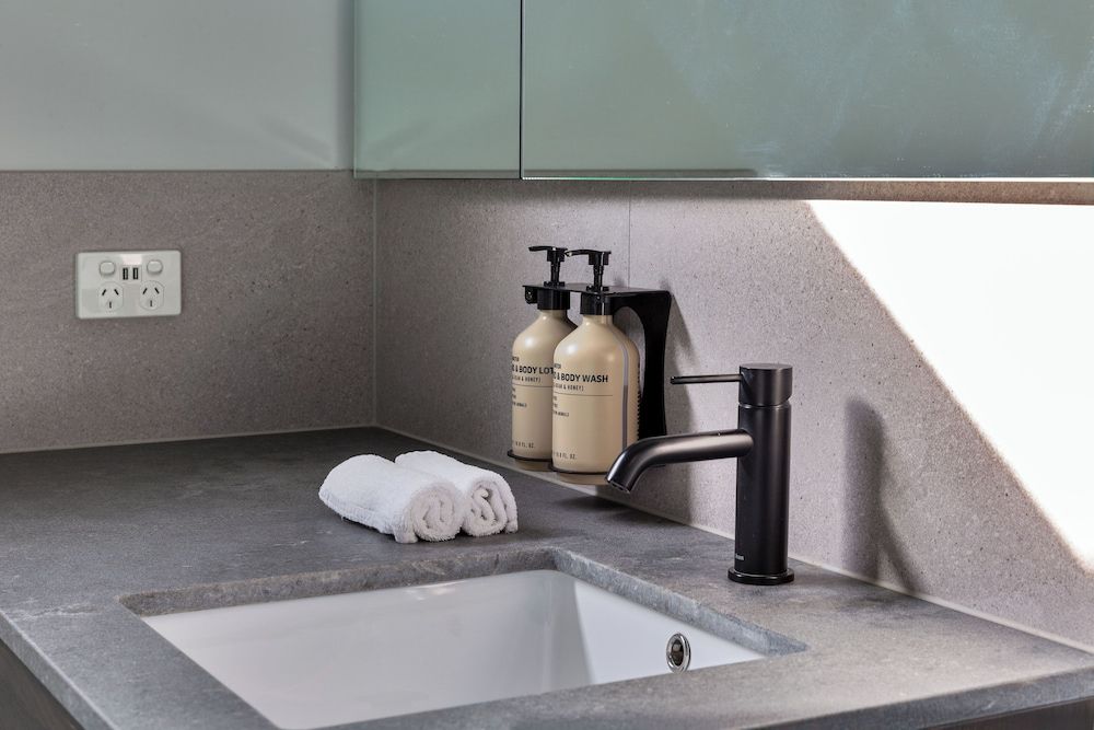 Marnong Estate Luxury Studio Suite, 1 King Bed, Valley View 5