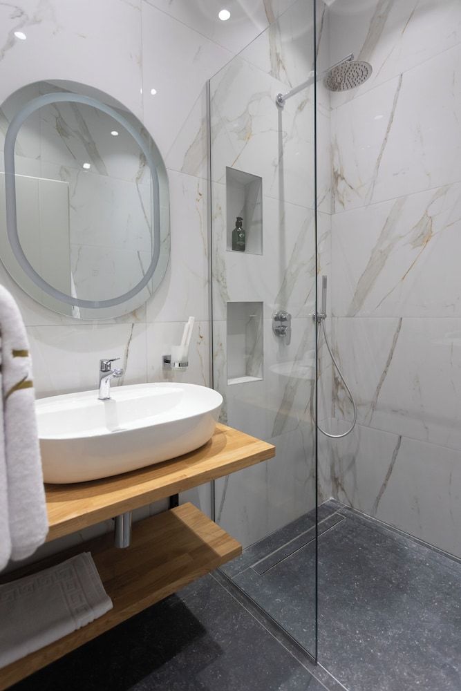 Nayel Hotel Comfort Double or Twin Room, Balcony, City View 10