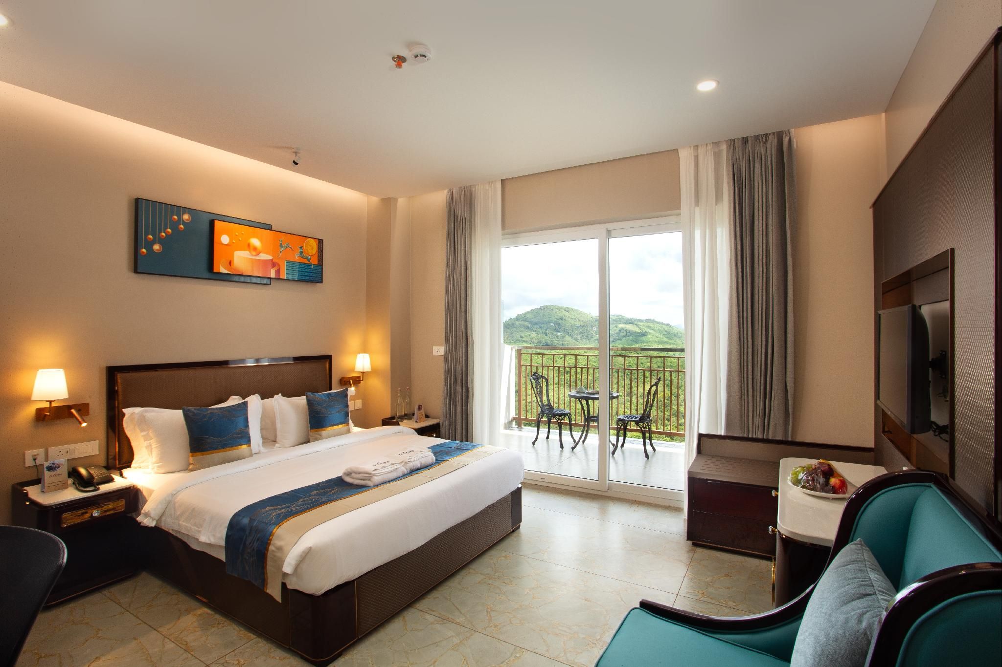 Le Crown Hotel Double Room