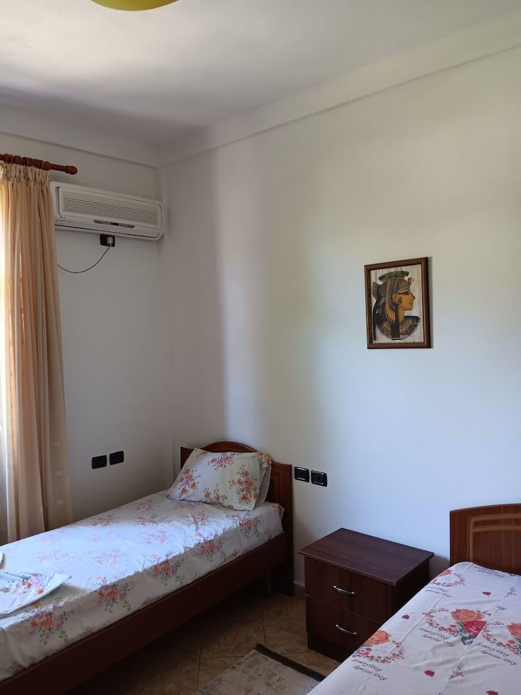 A.VILA Family Room, Balcony 4