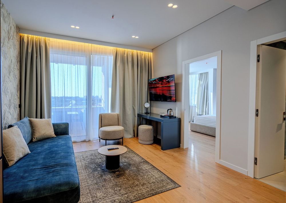 Hotel Majestic Deluxe Suite 4