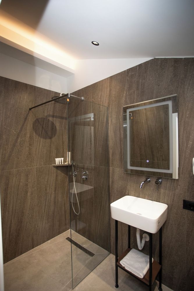 Villa Klaus Hotel  Deluxe Double Room, City View 13