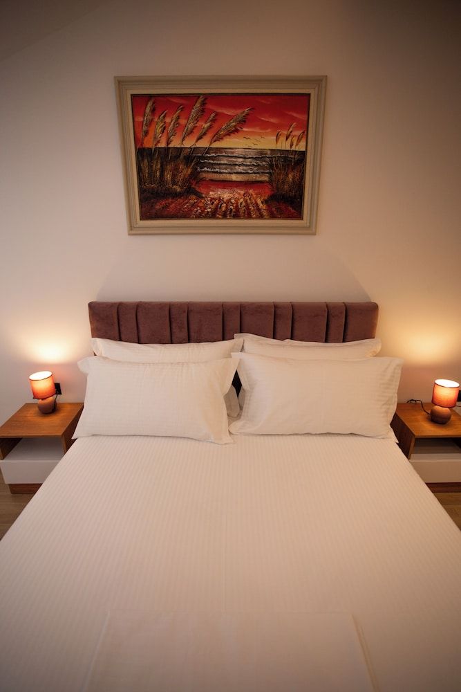 Villa Klaus Hotel  Deluxe Double Room, City View 5