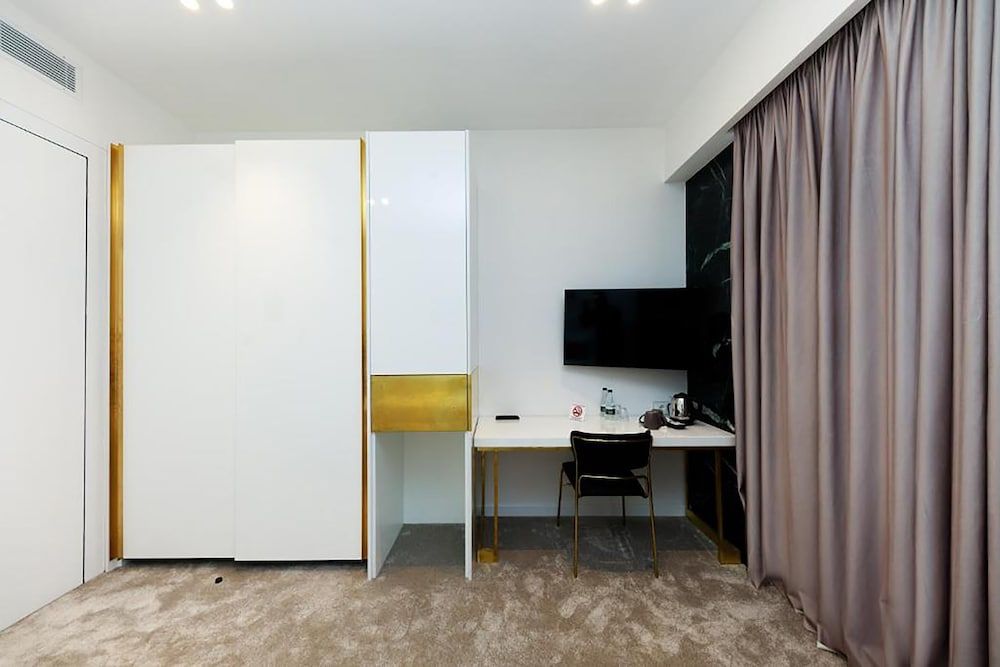 Habitat Hotel Tirana Standard Double Room 8