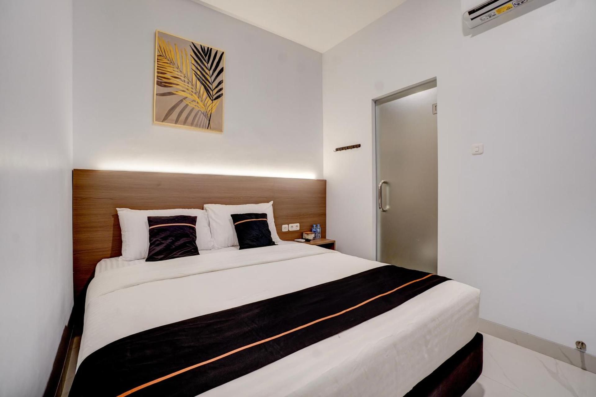 Collection O TJ Brother Cengkareng Indonesia Standard Double