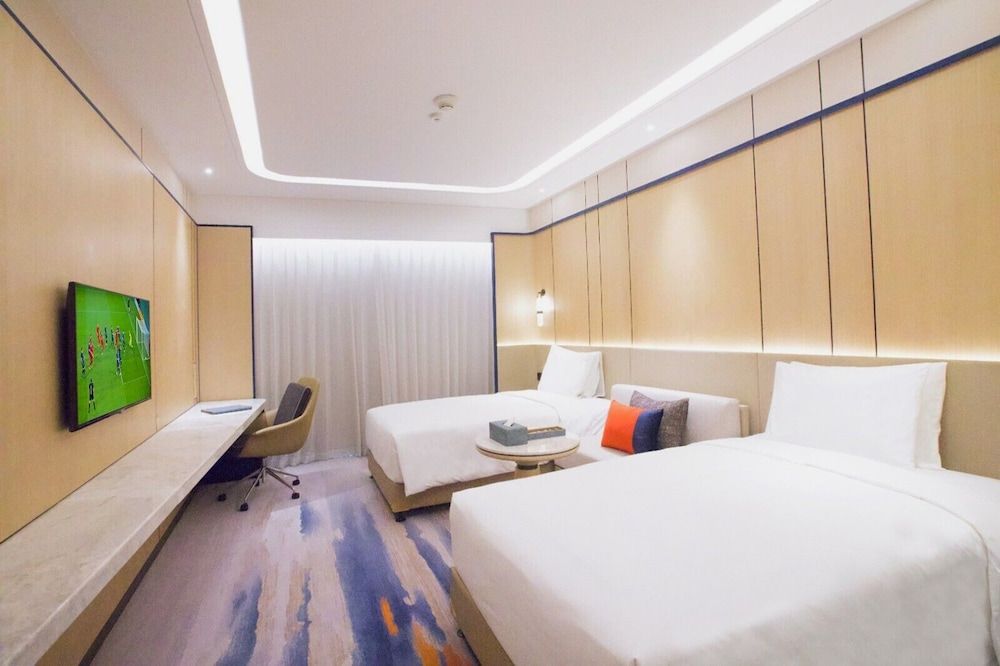 Crowne Plaza Dhaka Airport by IHG Standard Room, 2 Twin Beds, Accessible 2