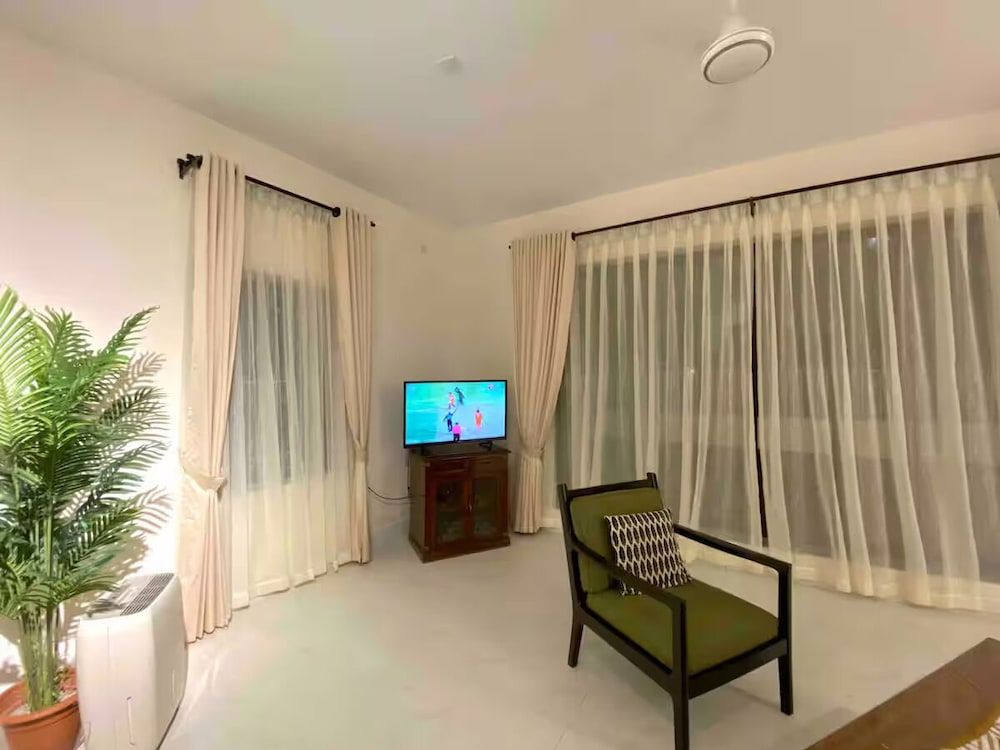 CITY VIEWS HOTEL WITH HOUSEKEEPING Deluxe Room, City View 6