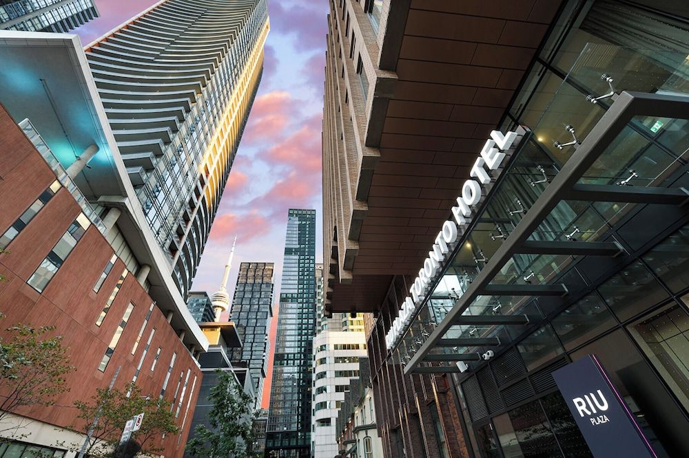 Hotel Riu Plaza Toronto