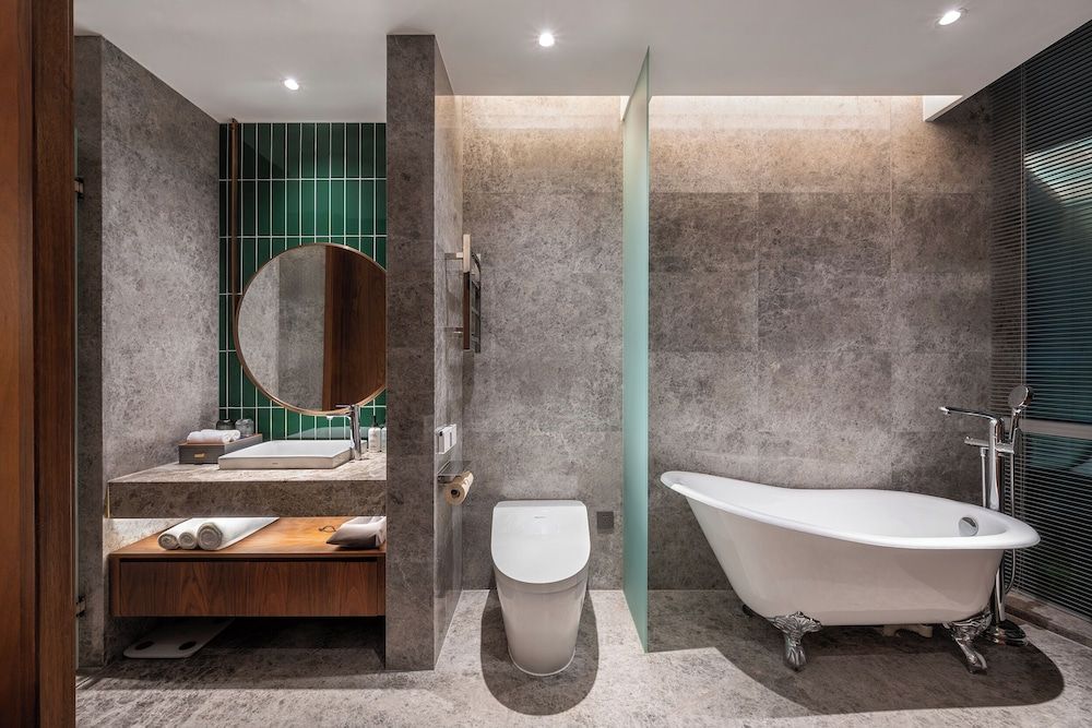 Novotel Shanghai Baoshan Jiusi Deluxe Suite, 1 King Bed 3