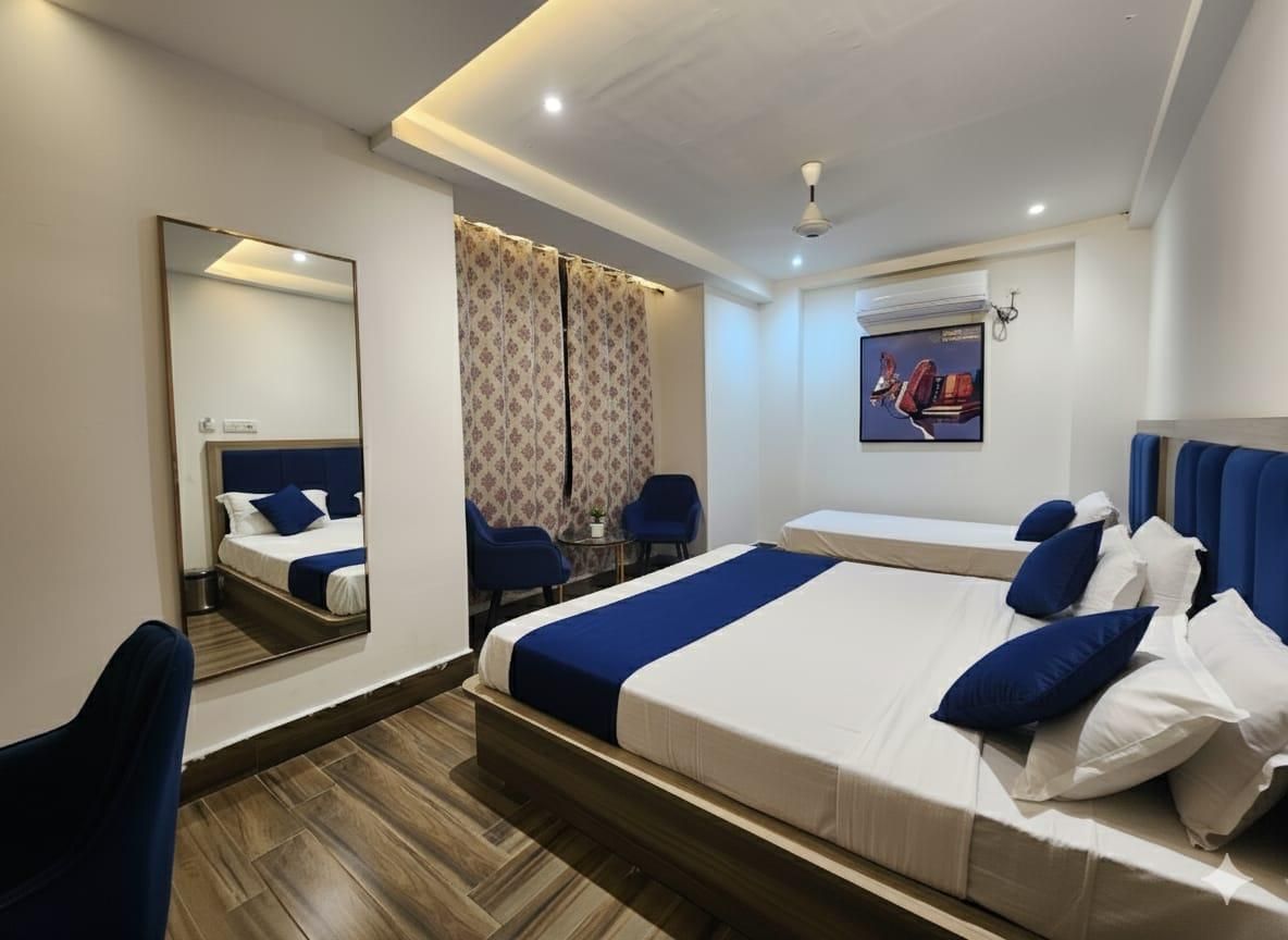 Lakhdatar Hotel Triple Deluxe 2