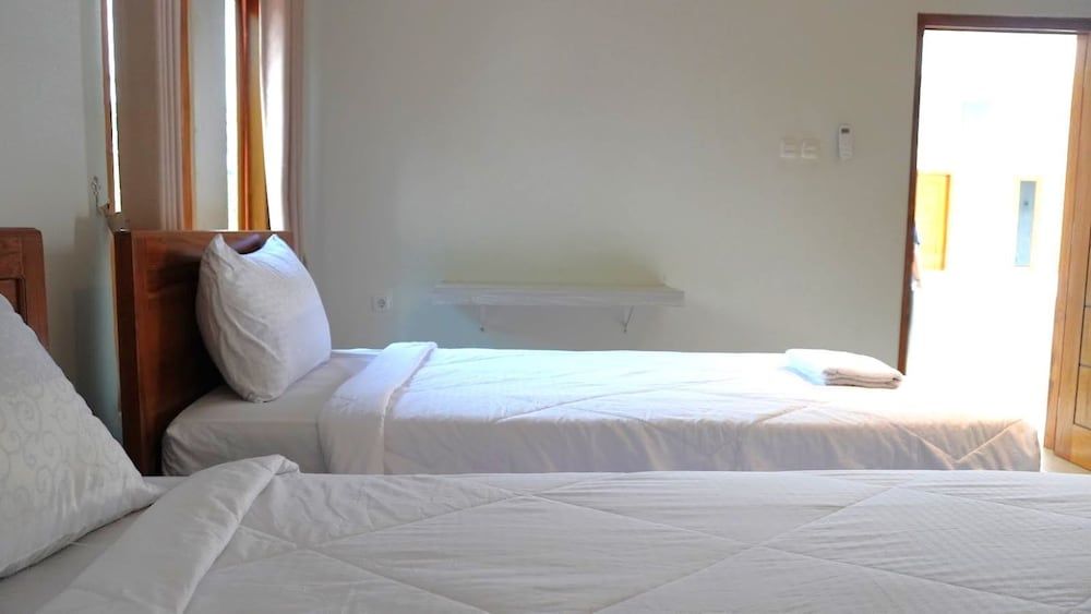 Savira Golo Koe Labuan Bajo Basic Double Room 9