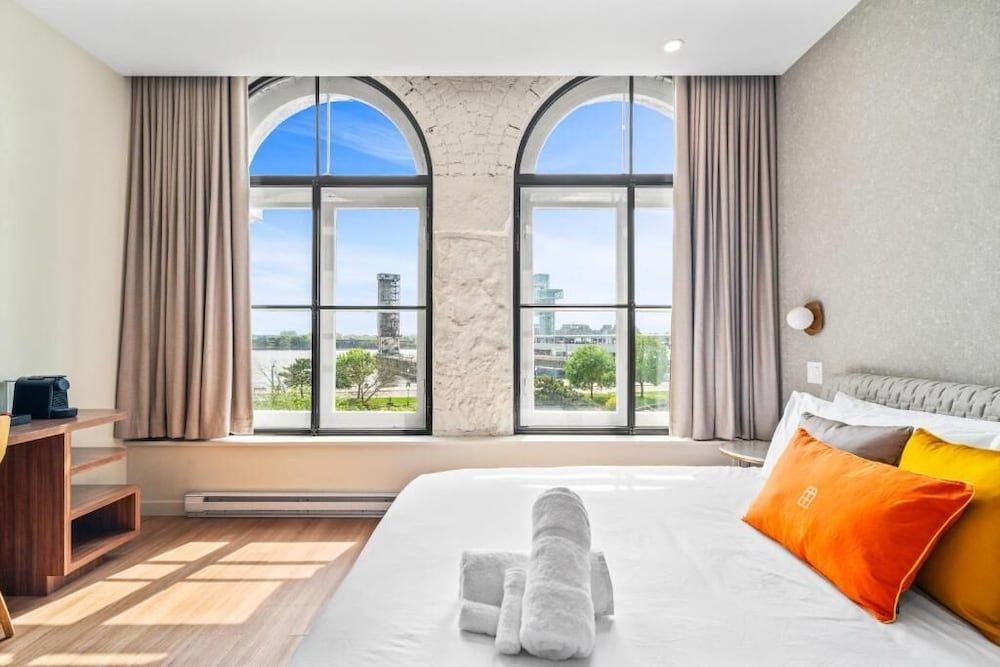 Arcadia Hotel Boutique Standard Room, Partial Lake View 8