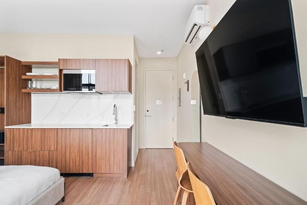 Arcadia Hotel Boutique Standard Room, Partial Lake View 12