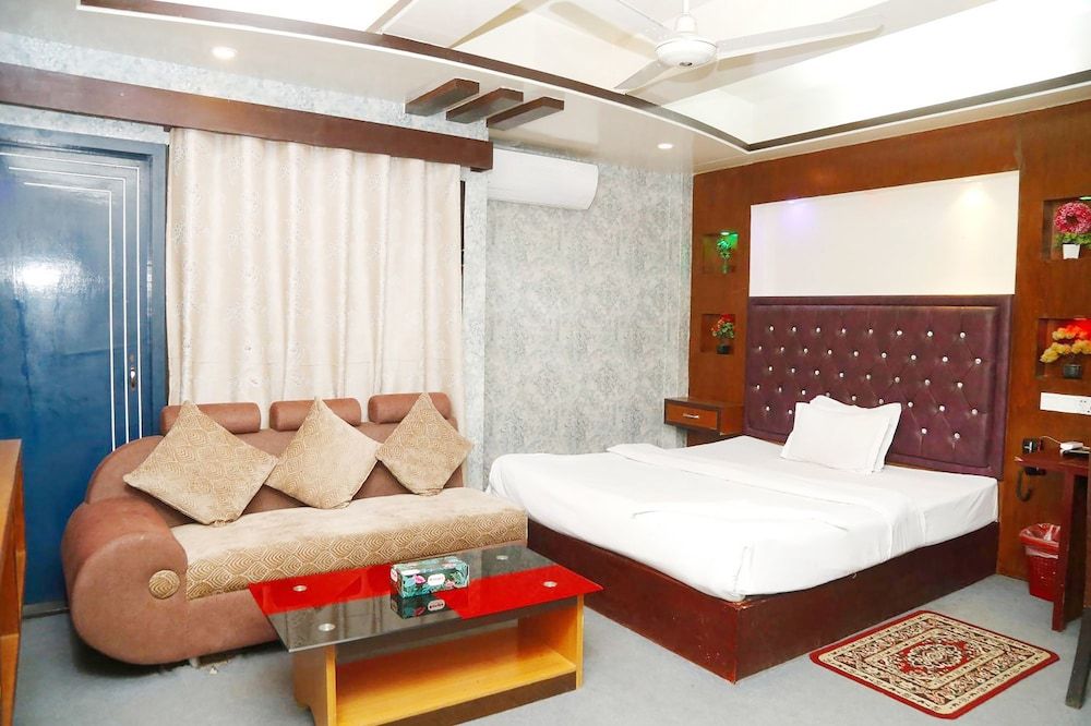 Hotel Luxury Inn Deluxe Double Room