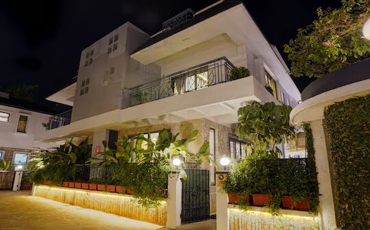 Alaya Stays Adarsh Villa Elegant 3 BHK With Pvt Pool - Image 1