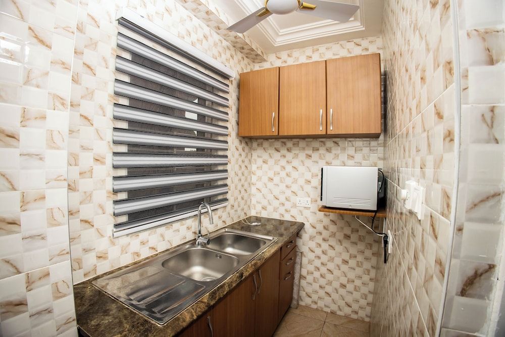 Edens Villa Kumasi Deluxe Villa, City View 3