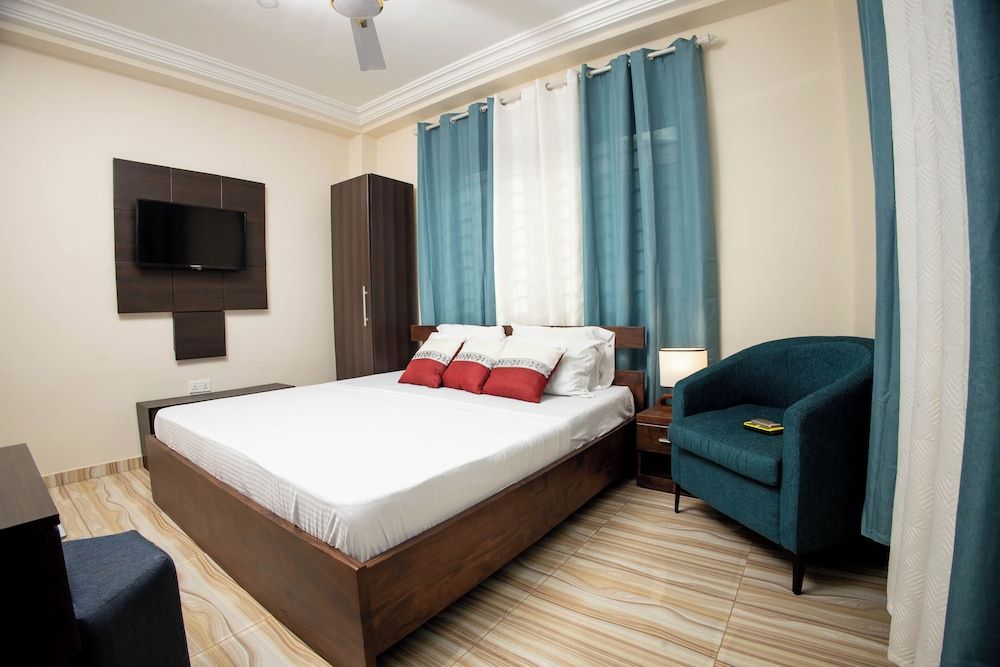 Edens Villa Kumasi Luxury Villa, 1 Queen Bed, Kitchenette 2