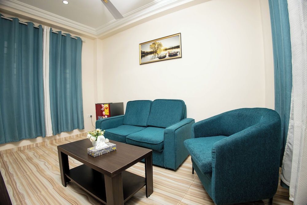 Edens Villa Kumasi Luxury Villa, 1 Queen Bed, Kitchenette 5