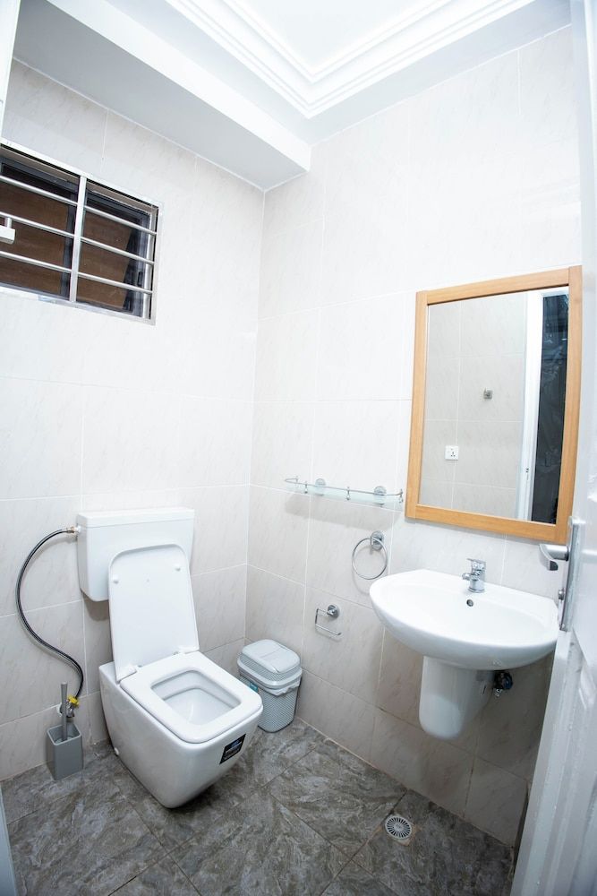 Edens Villa Kumasi Family Villa, Kitchenette, City View 5