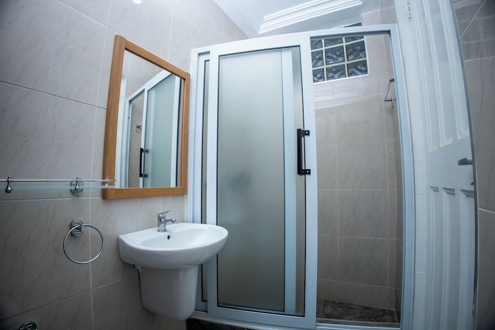 Edens Villa Kumasi Deluxe Villa, City View 4