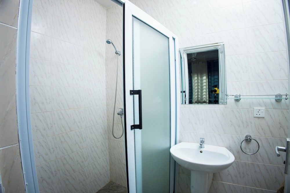 Edens Villa Kumasi Deluxe Villa, City View 5