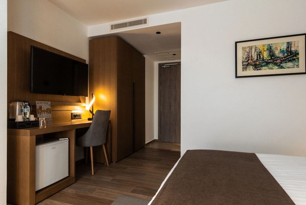 Bayazid Hotel Standard Double or Twin Room, Private Bathroom 9