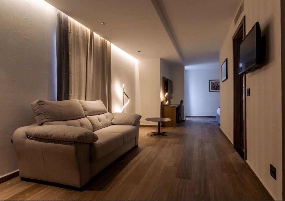 Bayazid Hotel Suite 12