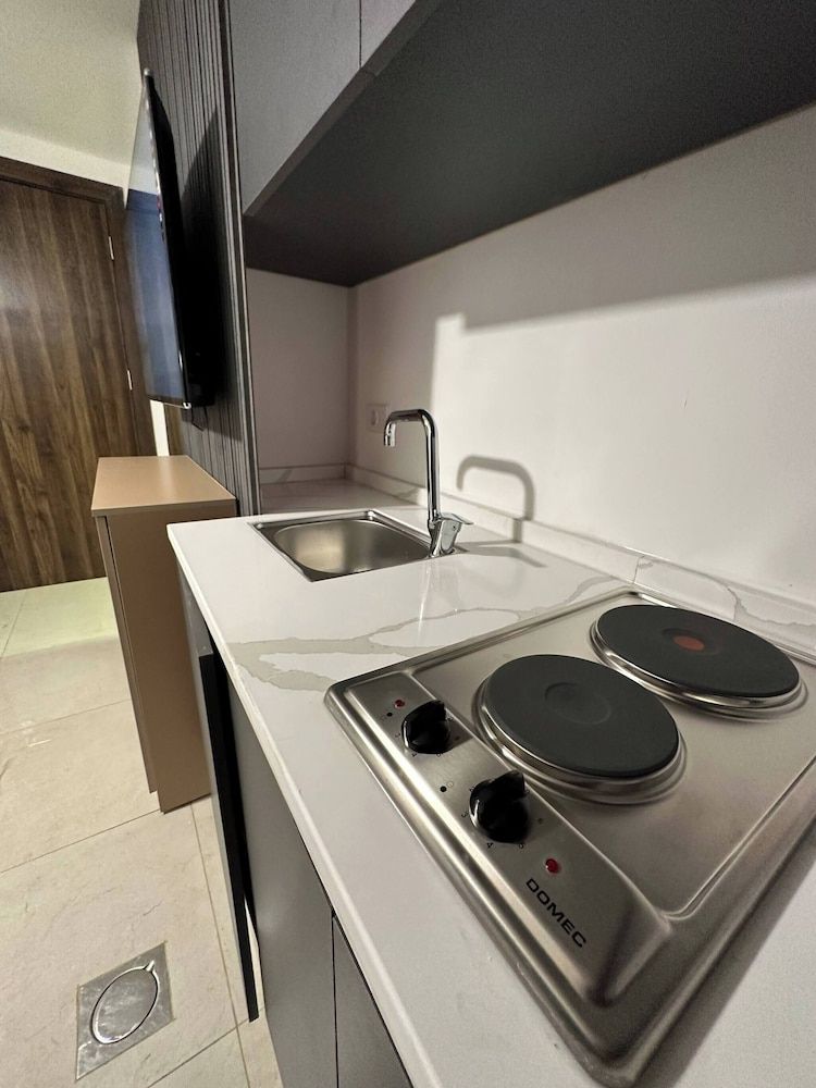 Stylish Luxe Apartment Fr 0005 Apartment, 1 Bedroom, City View 6