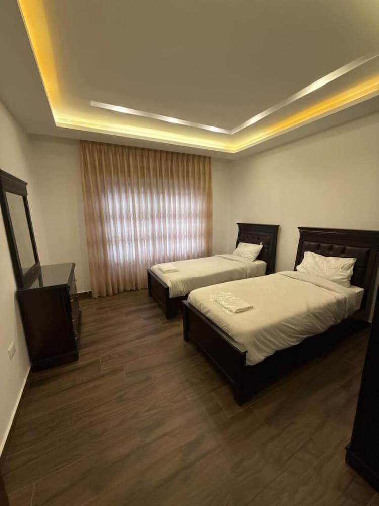 Charming 3 Bedroom Apartment in Amman Apartment, 2 Bedrooms, Smoking, Balcony 10