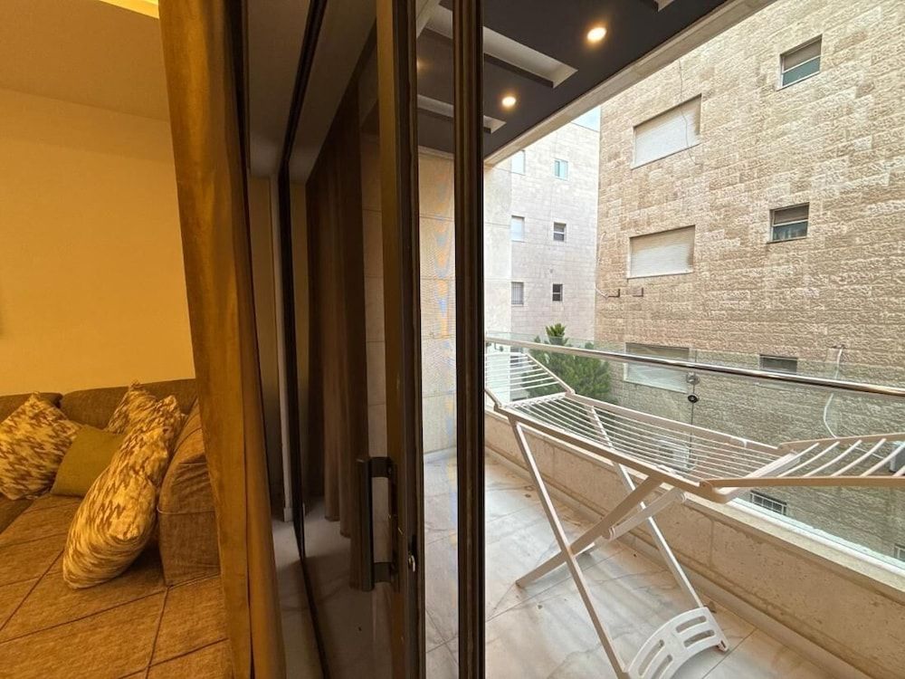 Charming 3 Bedroom Apartment in Amman Apartment, 2 Bedrooms, Smoking, Balcony 14