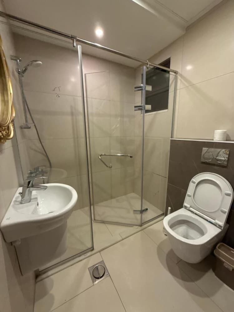 Charming 3 Bedroom Apartment in Amman Apartment, 2 Bedrooms, Smoking, Balcony 20