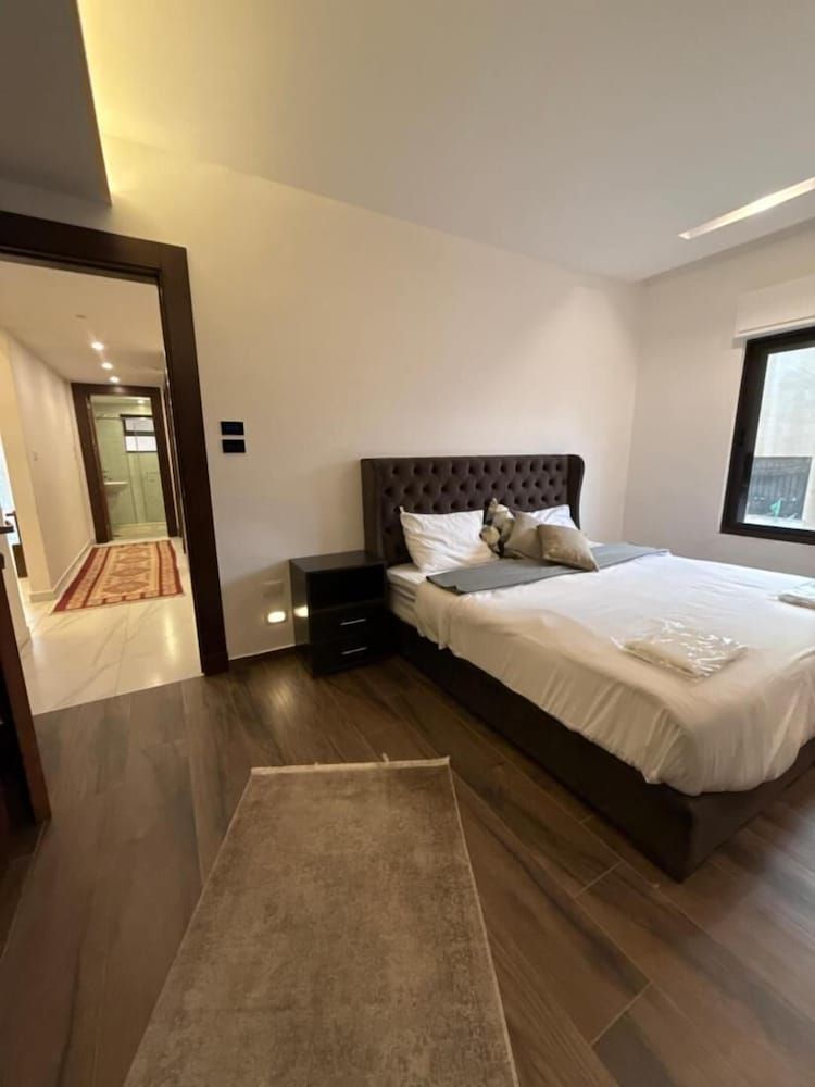 Charming 3 Bedroom Apartment in Amman Apartment, 2 Bedrooms, Smoking, Balcony 13