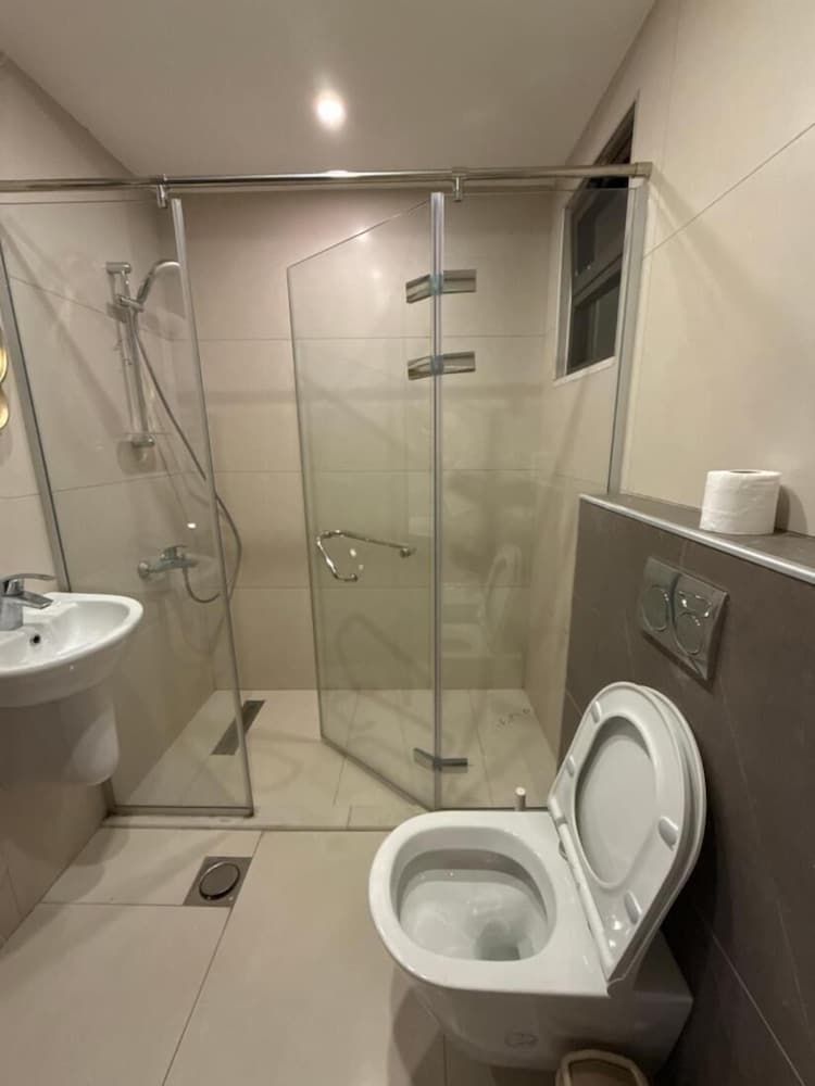 Charming 3 Bedroom Apartment in Amman Apartment, 2 Bedrooms, Smoking, Balcony 19