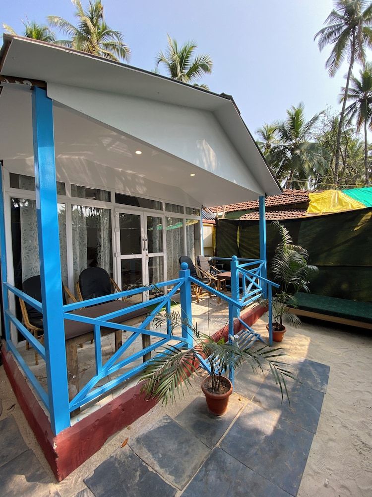 Side Image 2
